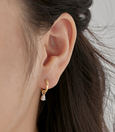 Hoop earrings made of 925 sterling silver gold-plated with zirconia