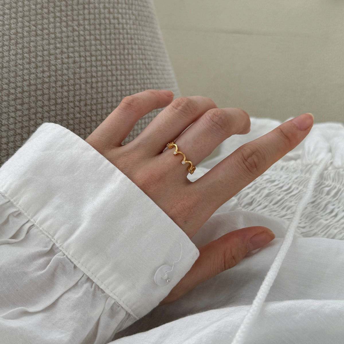 18K gold-plated 925 silver ring in crown design with zirconia