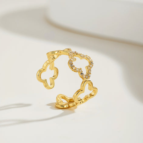 Silver ring with clover design, 18K gold-plated and adjustable