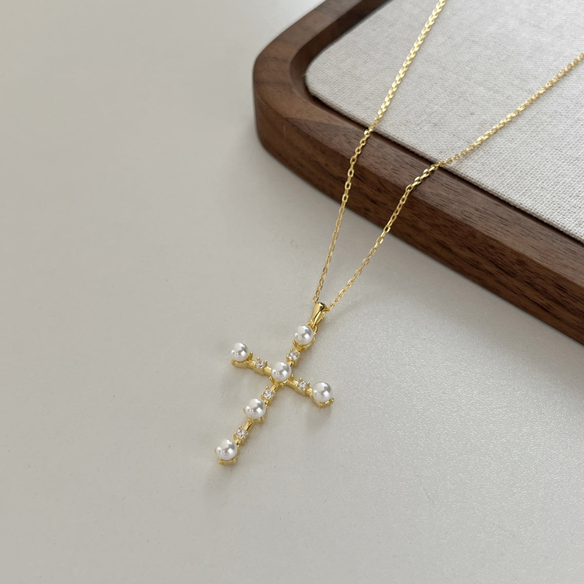 Cross necklace with pearls – 18K gold plating on sterling silver