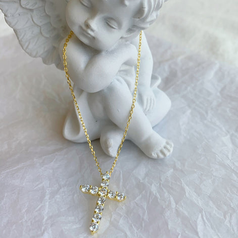 925 Sterling Silver Cross Necklace with Zirconia – Elegance with Meaning