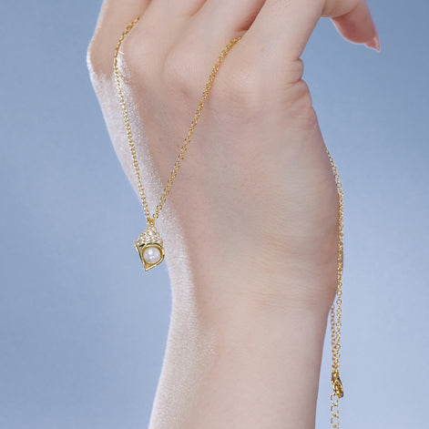 18K gold-plated chain made of 925 sterling silver with shell pendant &amp; pearl