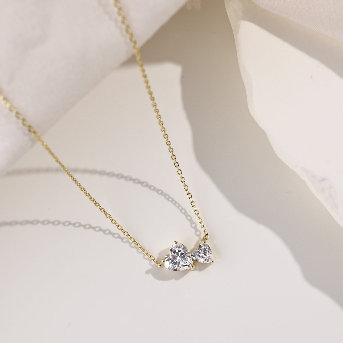 قلادة من الفضة عيار 925 على شكل قلب مزدوج - مطلية بالذهب عيار 18 قيراطًا