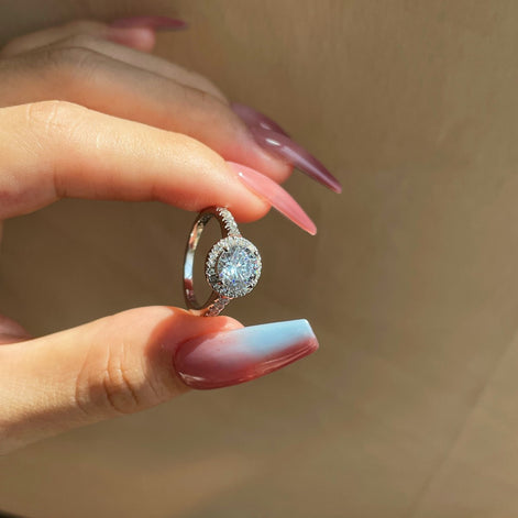 Silver ring with large diamond zirconia and zirconia setting