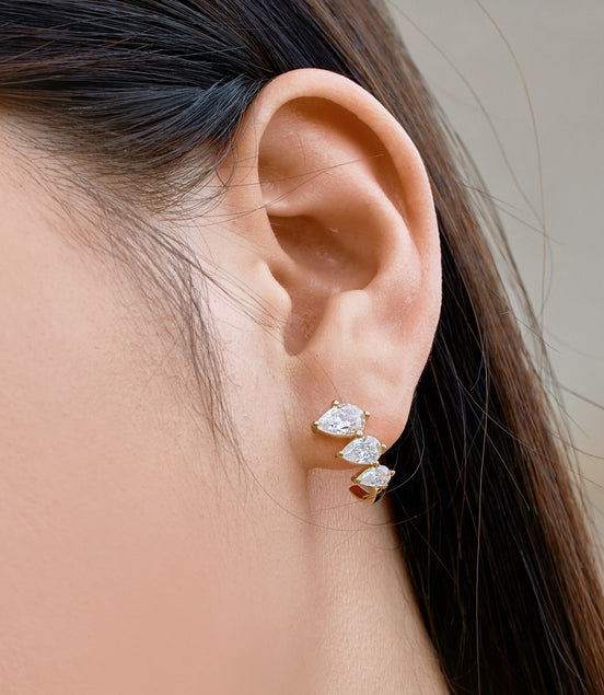 925 Sterling Silver Stud Earrings – 18K gold plated with oval zirconia