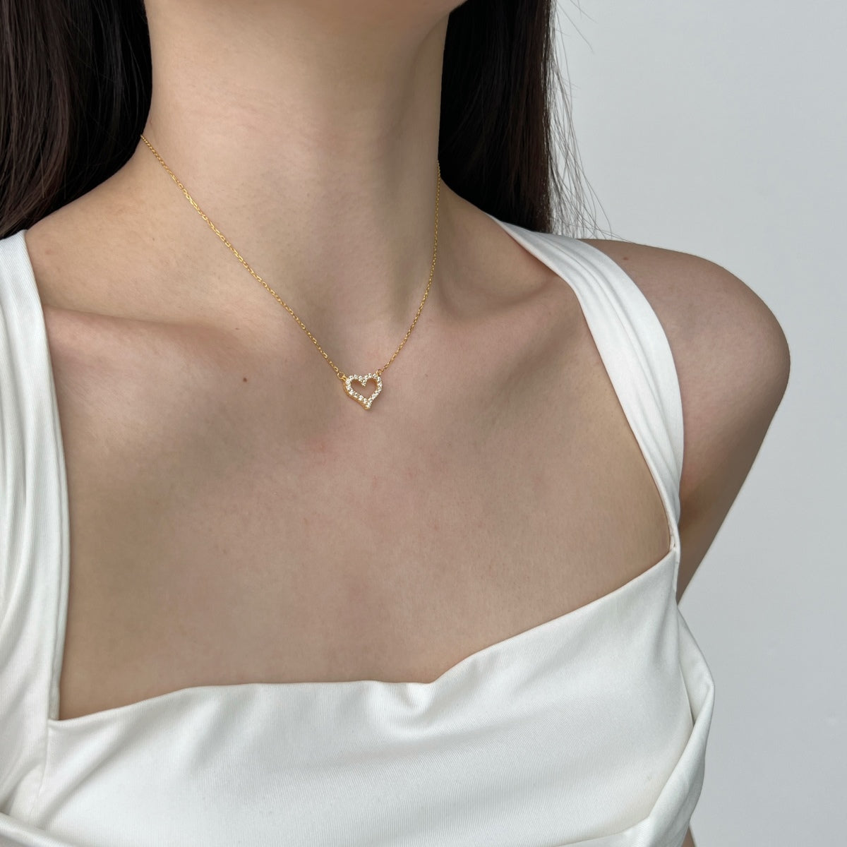 925 Sterling Silver Heart Necklace – Timeless romance with sparkling zirconia