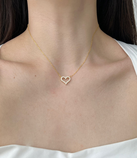 925 Sterling Silver Heart Necklace – Timeless romance with sparkling zirconia