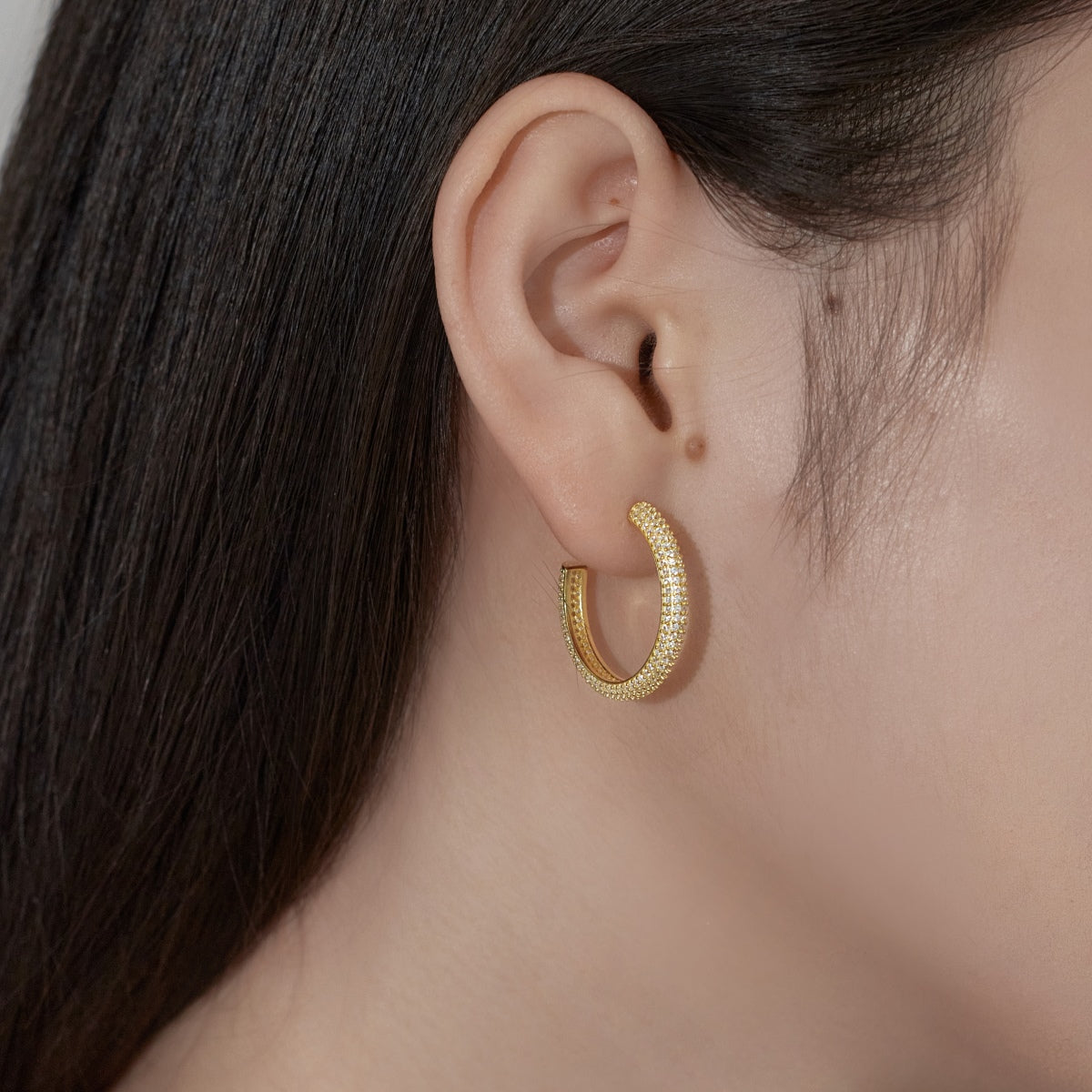 Hoop earrings made of 925 silver – 18K gold-plated, 9 mm/ 15 mm