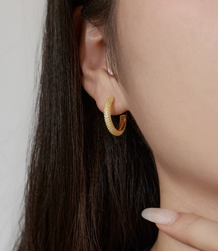 Hoop earrings made of 925 silver – 18K gold-plated, 9 mm/ 15 mm