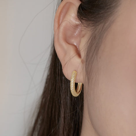 Hoop earrings made of 925 silver – 18K gold-plated, 9 mm/ 15 mm