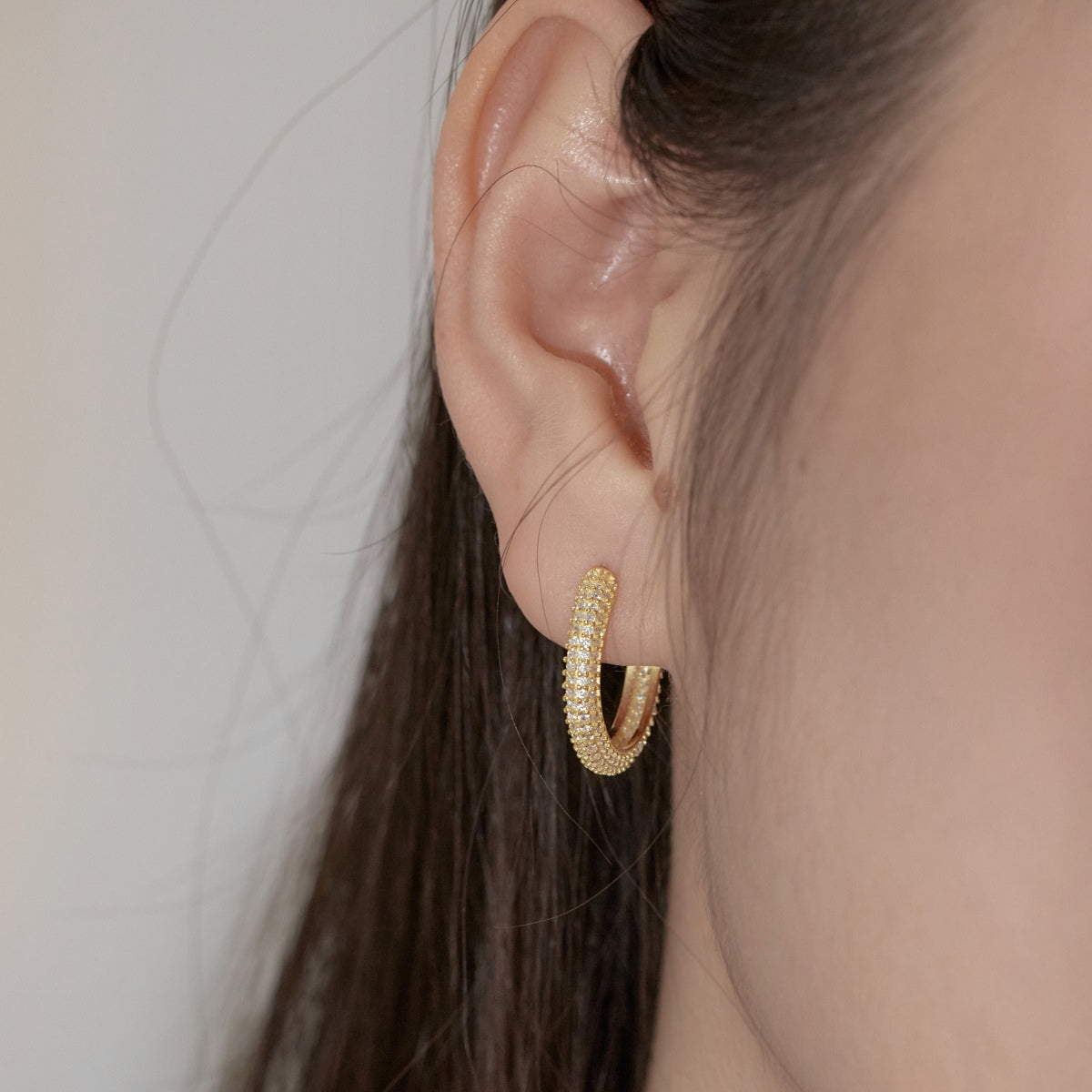 Hoop earrings made of 925 silver – 18K gold-plated, 9 mm/ 15 mm