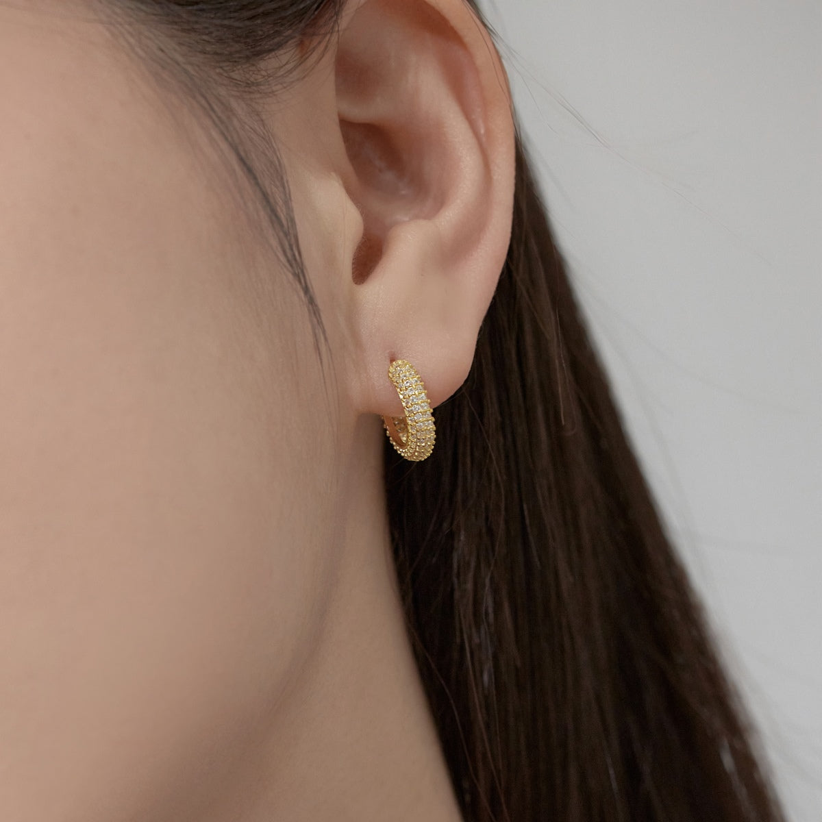 Hoop earrings made of 925 silver – 18K gold-plated, 9 mm/ 15 mm