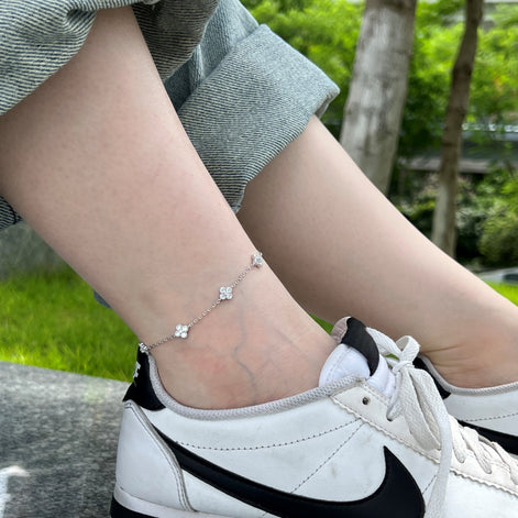 Anklet made of 925 silver with 5x clover pendants &amp; zirconia