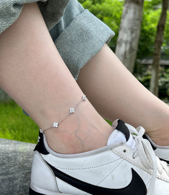 Anklet made of 925 silver with 5x clover pendants &amp; zirconia