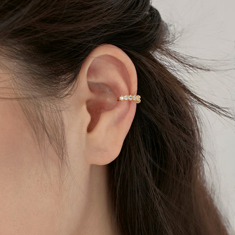 Ear clip made of 925 silver and 18k gold plating with zirconia stones