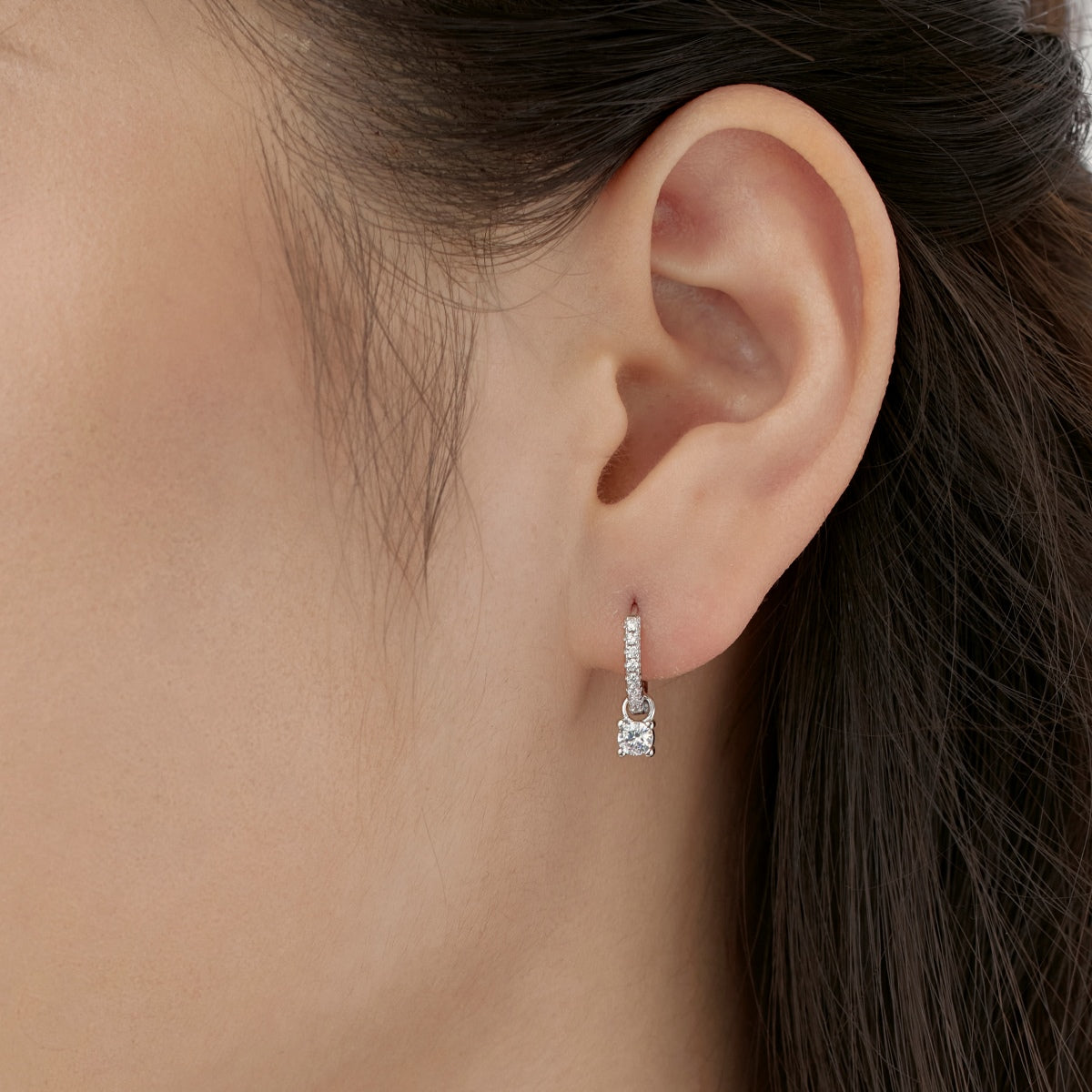 Hoop earrings made of 925 sterling silver with zirconia stones