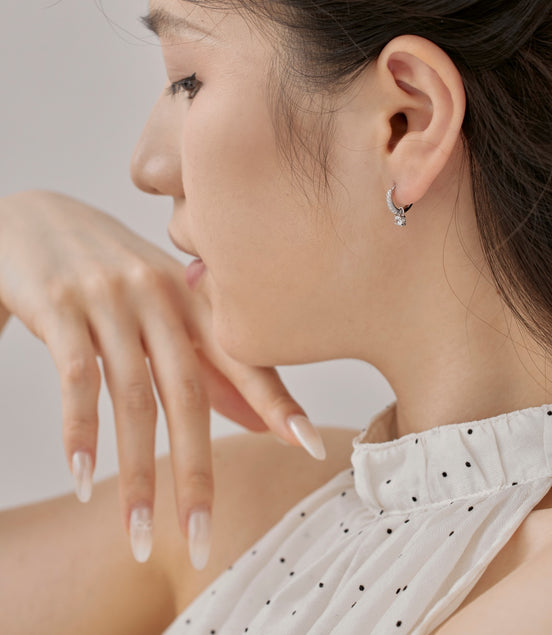 Hoop earrings made of 925 sterling silver with zirconia stones