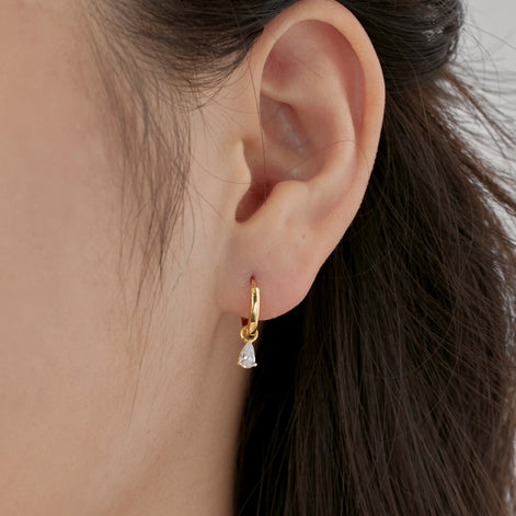 Hoop earrings made of 925 sterling silver gold-plated with zirconia