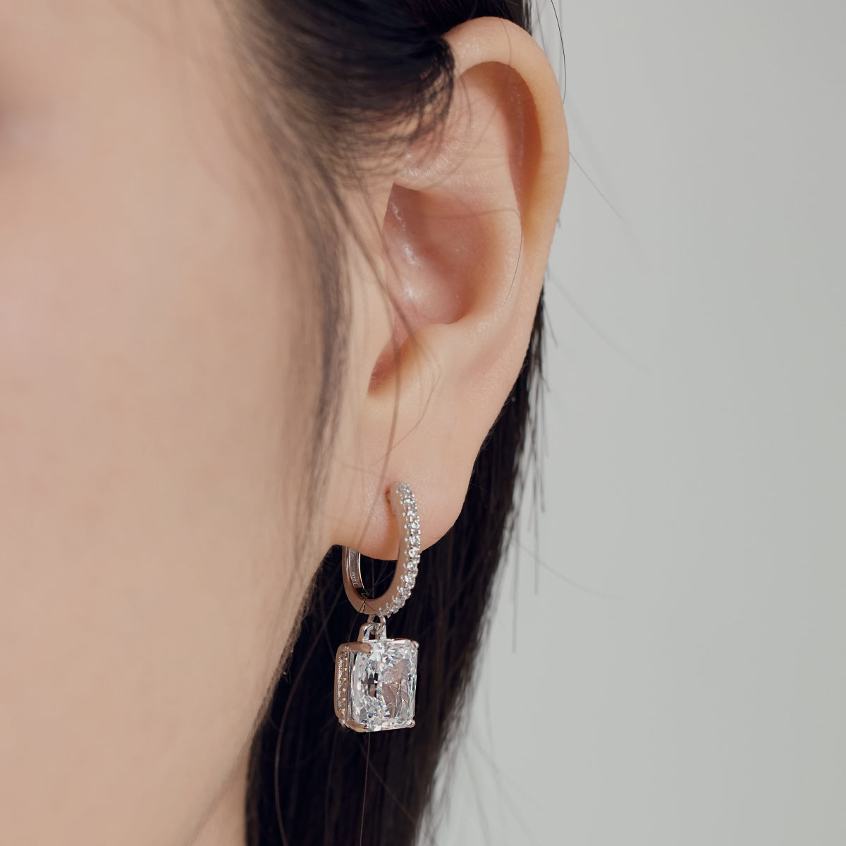 Hanging earrings made of 925 sterling silver with zirconia