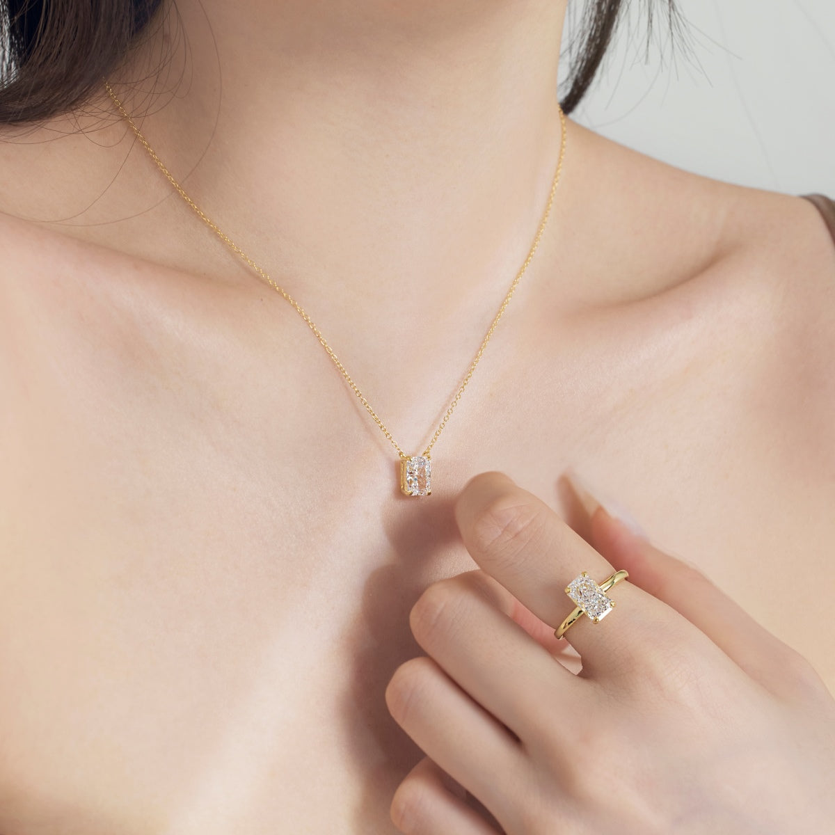 18K gold-plated chain made of 925 sterling silver with princess-cut zirconia