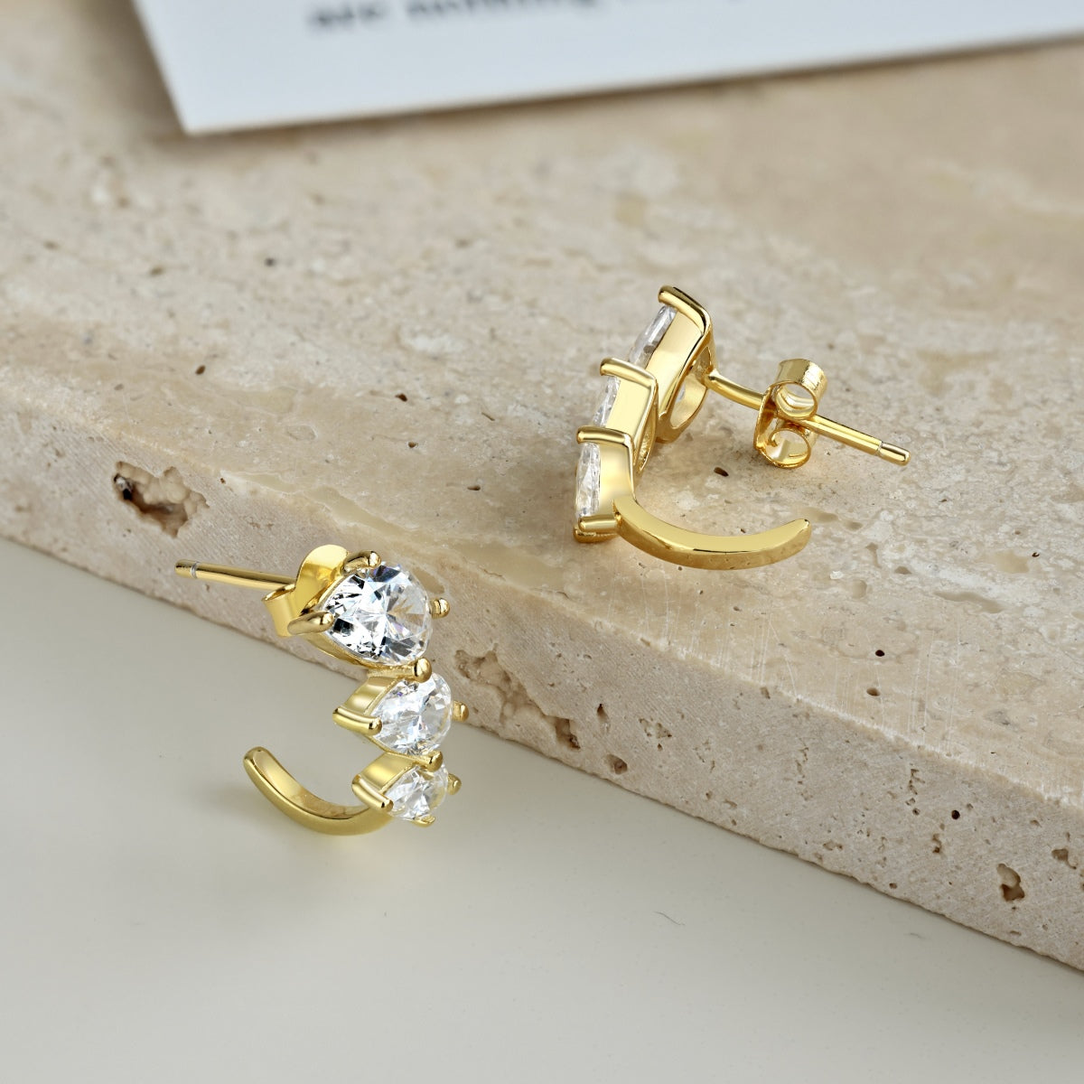 925 Sterling Silver Stud Earrings – 18K gold plated with oval zirconia