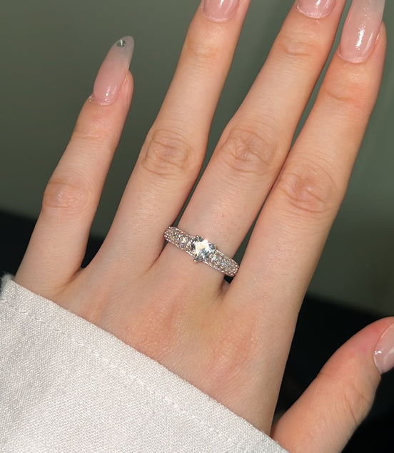 925 Sterling Silver Ring with Heart Zirconia