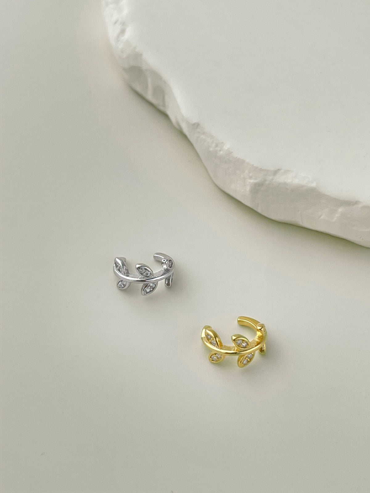 Ear clip made of 925 silver with zirconia stones 18K gold-plated