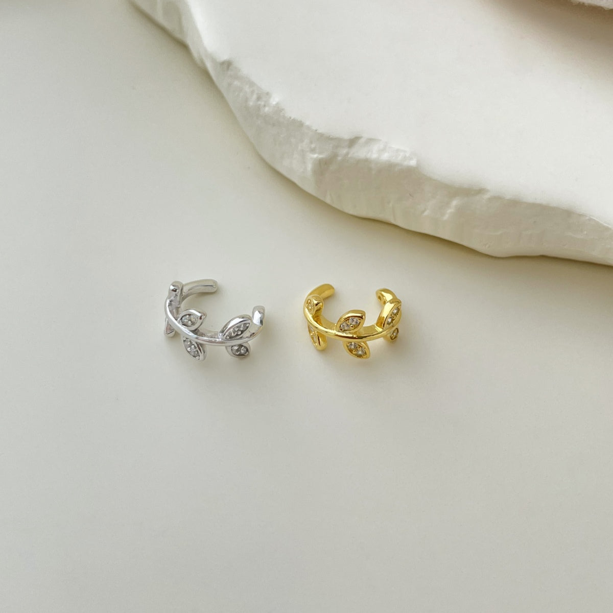 Ear clip made of 925 silver with zirconia stones 18K gold-plated