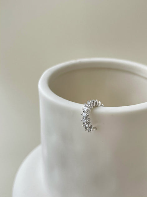 Ear clip made of 925 silver and 18k gold plating with zirconia stones