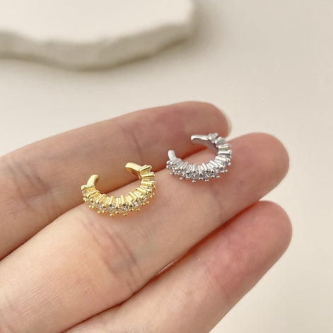 Ear clip made of 925 silver and 18k gold plating with zirconia stones