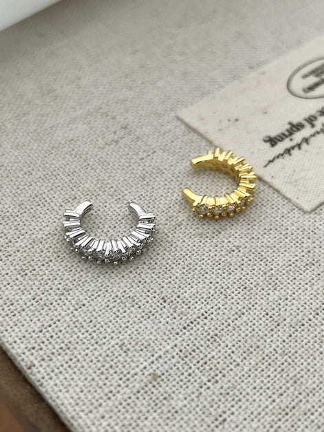 Ear clip made of 925 silver and 18k gold plating with zirconia stones