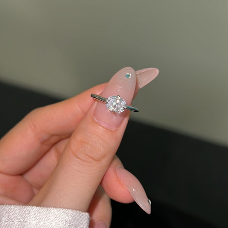 Classic 925 silver ring with oval zirconia stone
