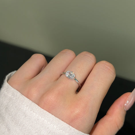 Classic 925 silver ring with oval zirconia stone