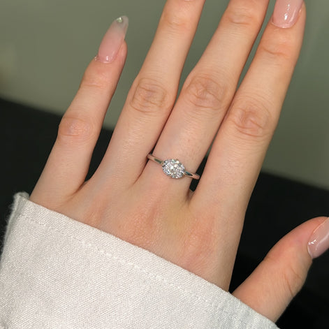 Classic 925 silver ring with oval zirconia stone