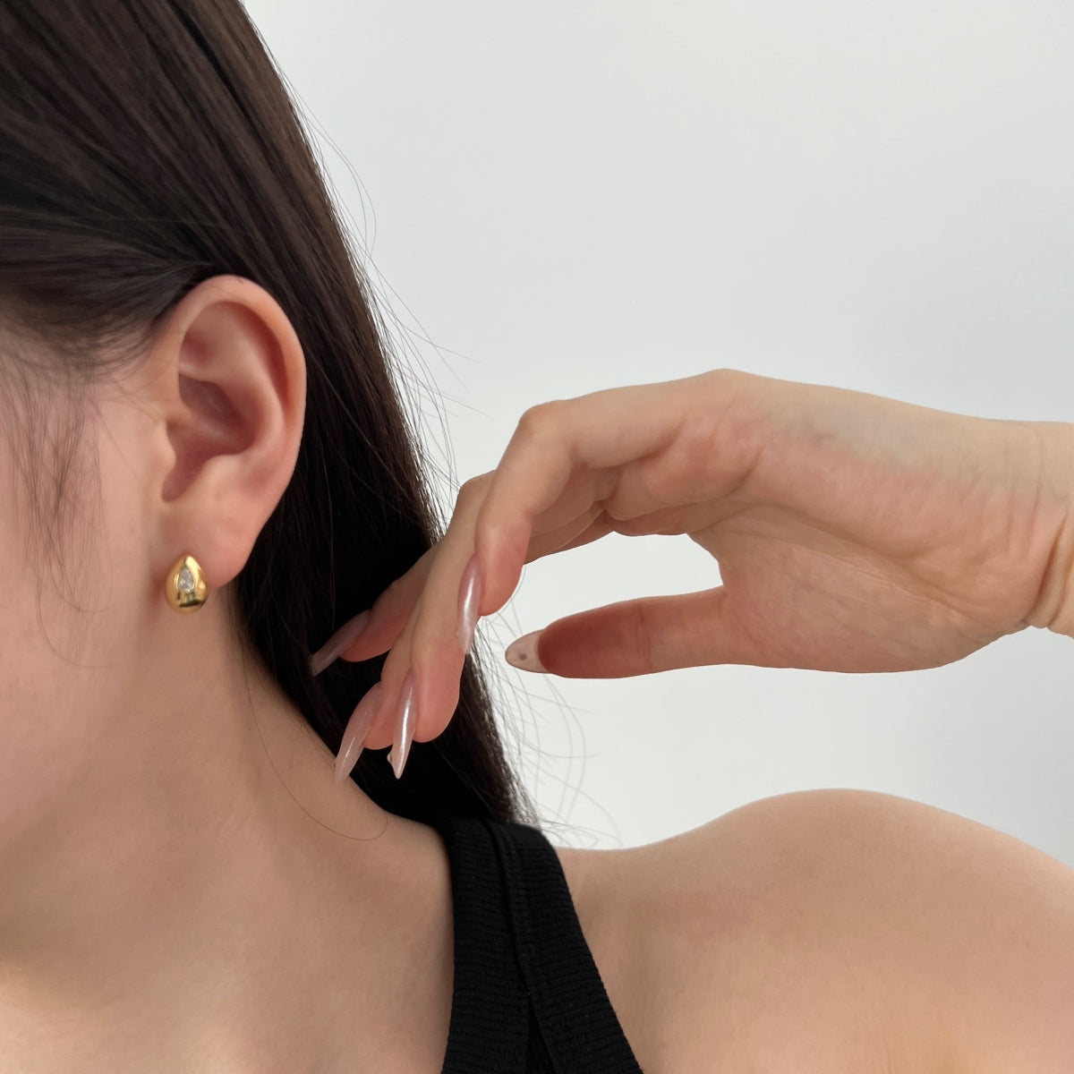 Elegant stud earrings made of 925 silver - 18K gold-plated with zirconia