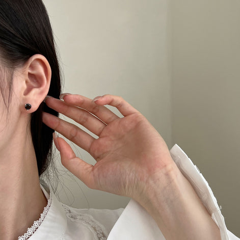 Stud earrings made of 925 sterling silver with black zirconia