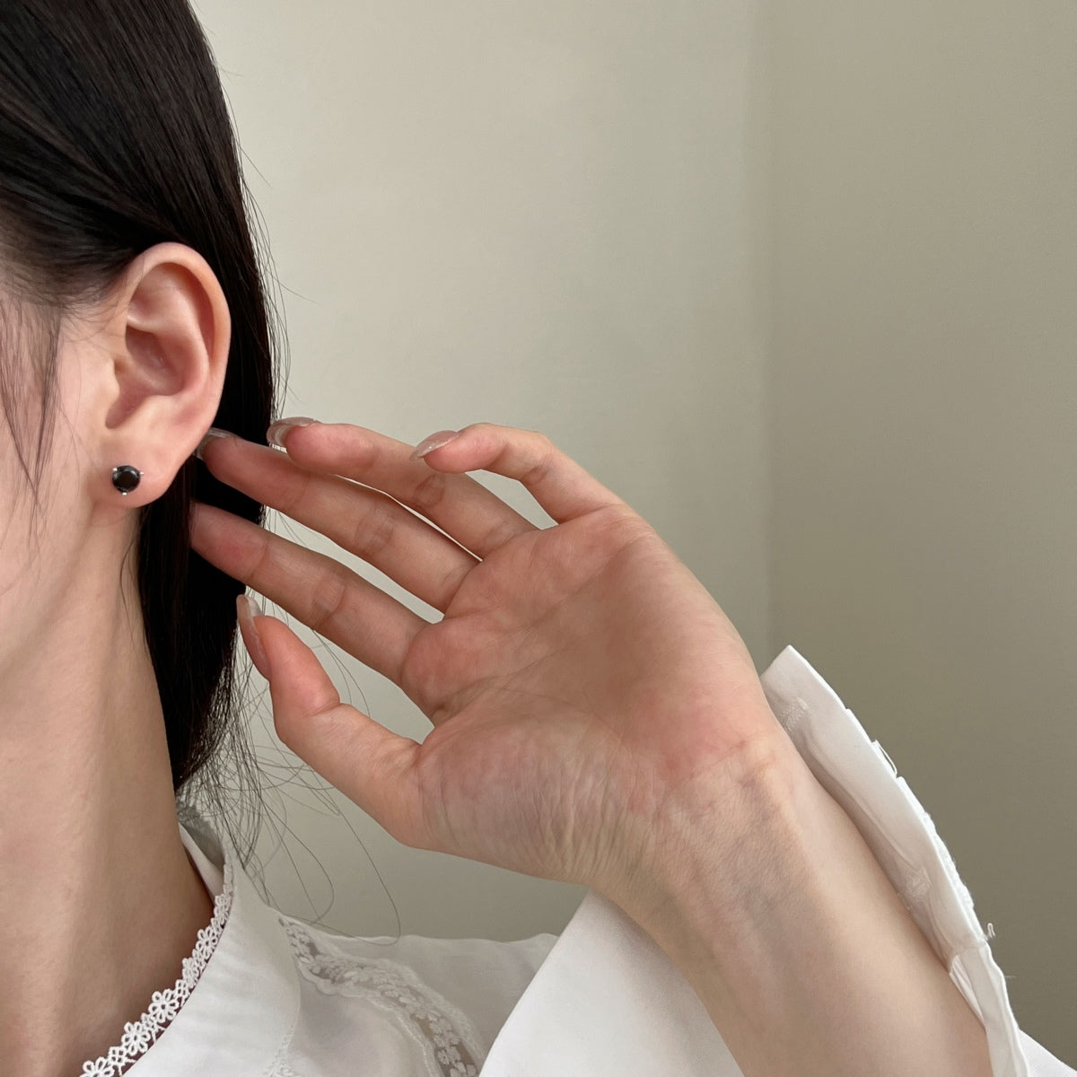 Stud earrings made of 925 sterling silver with black zirconia