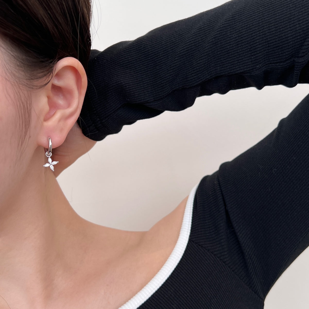 Hoop earrings with flower pendant 925 Sterling silver or 18K gold plated with zirconia