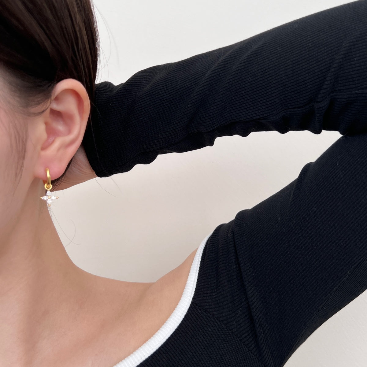 Hoop earrings with flower pendant 925 Sterling silver or 18K gold plated with zirconia