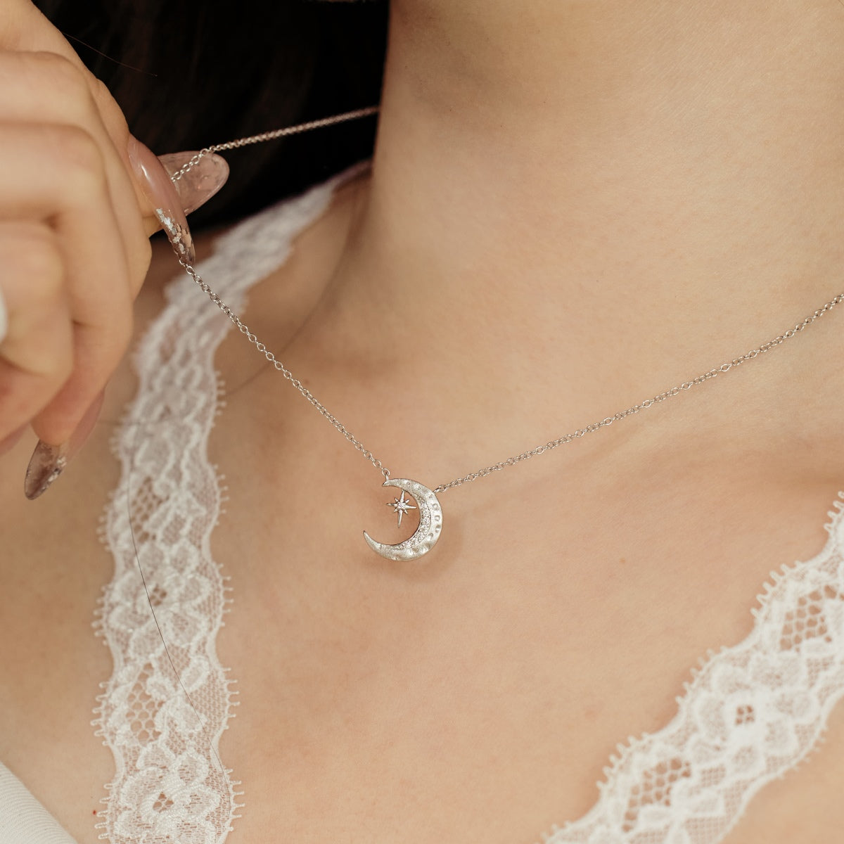 سلسلة فضية عيار 925 مع قلادة هلال ونجمة