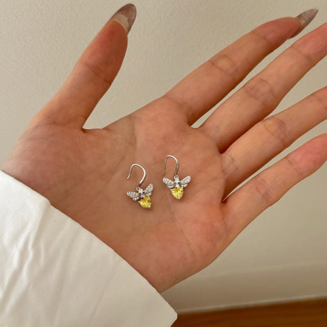 Earrings made of 925 sterling silver with zirconia stones