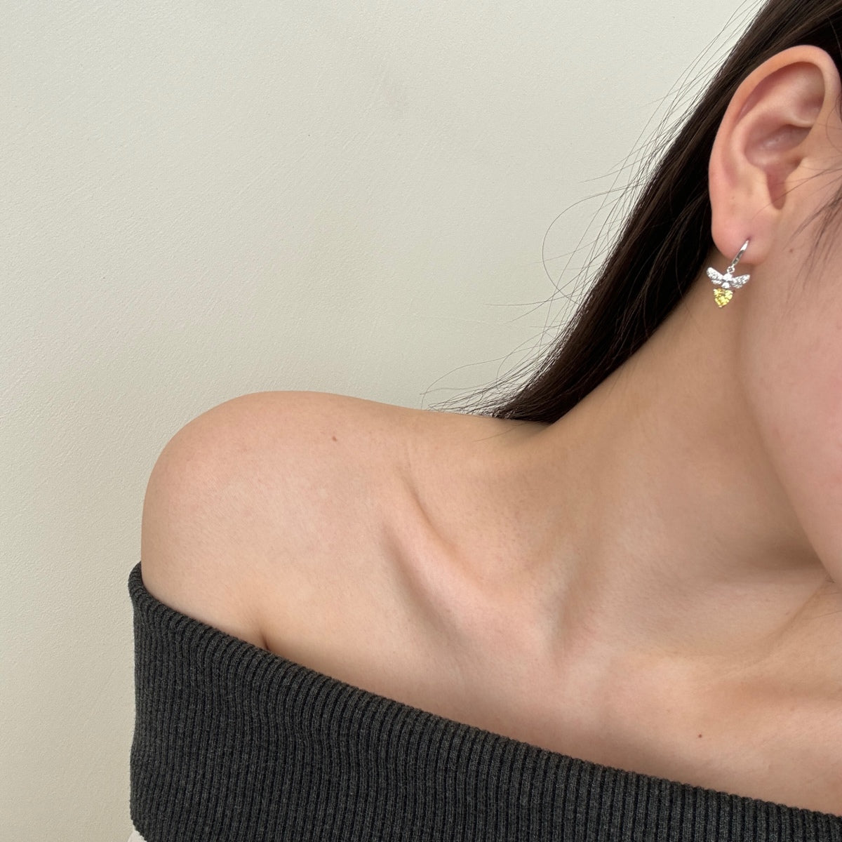 Earrings made of 925 sterling silver with zirconia stones