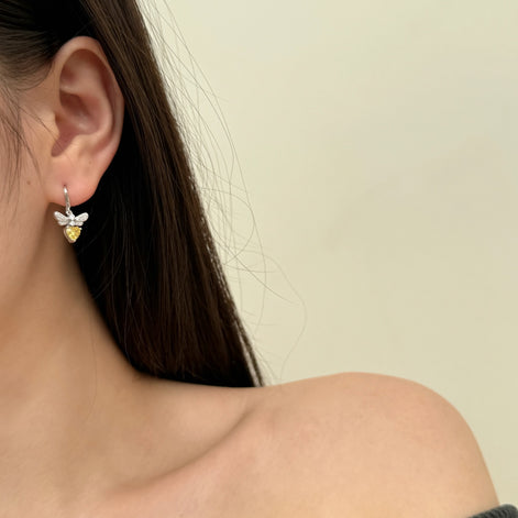 Earrings made of 925 sterling silver with zirconia stones