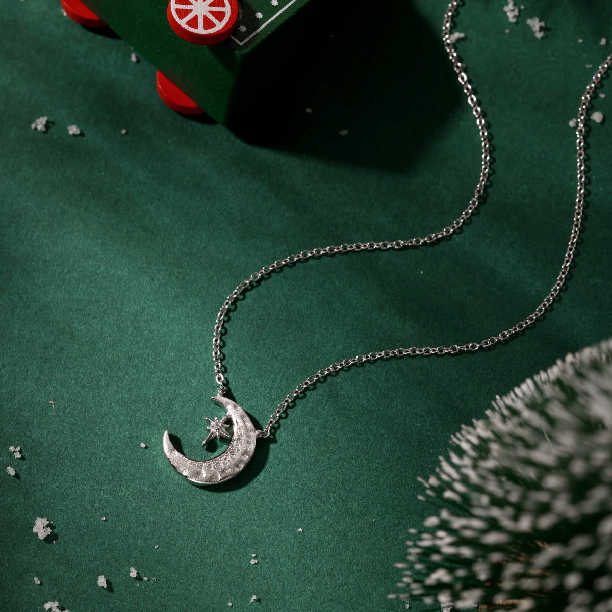 سلسلة فضية عيار 925 مع قلادة هلال ونجمة