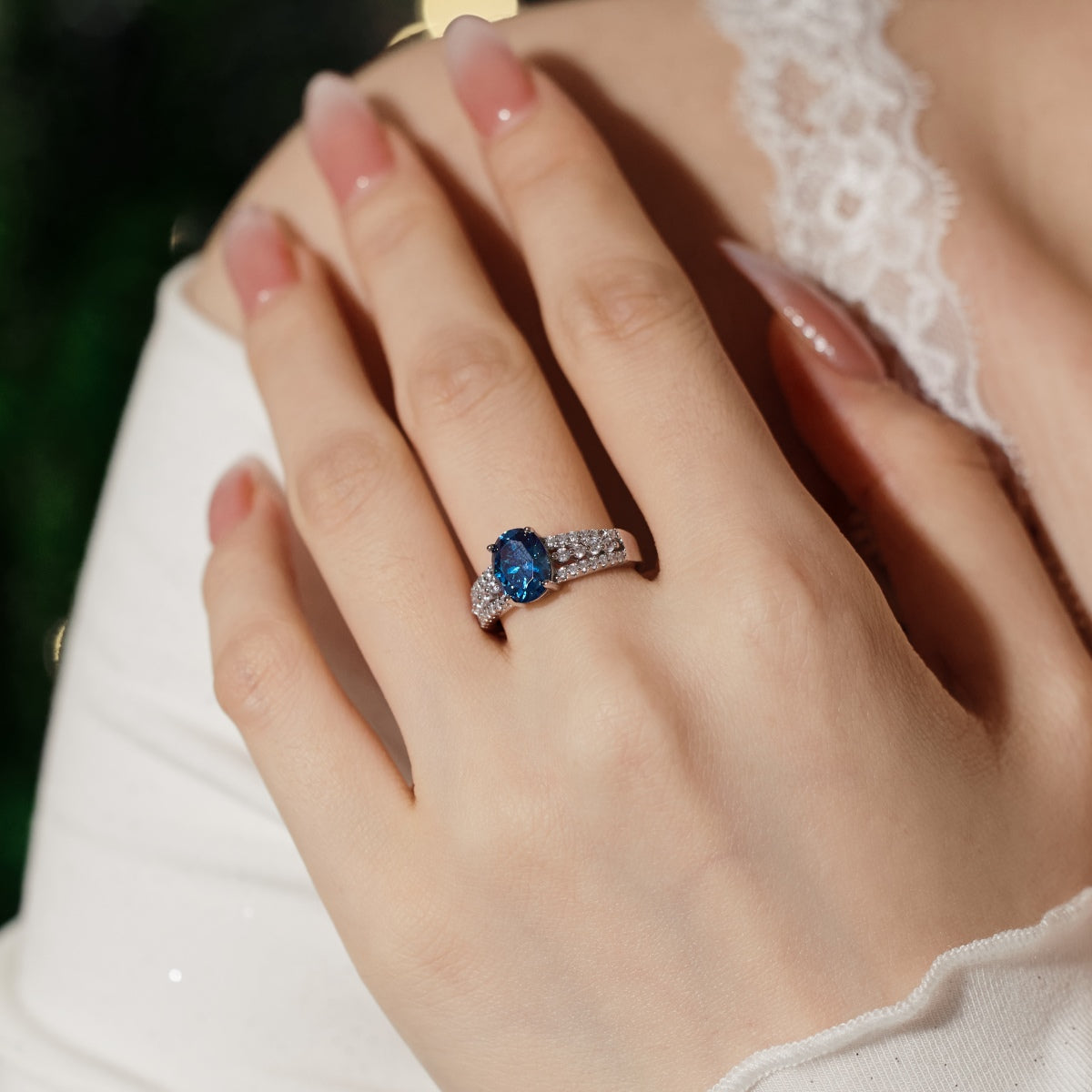 خاتم مصنوع من الفضة الإسترلينية عيار 925 مرصع بحجر الزركونيا الأزرق