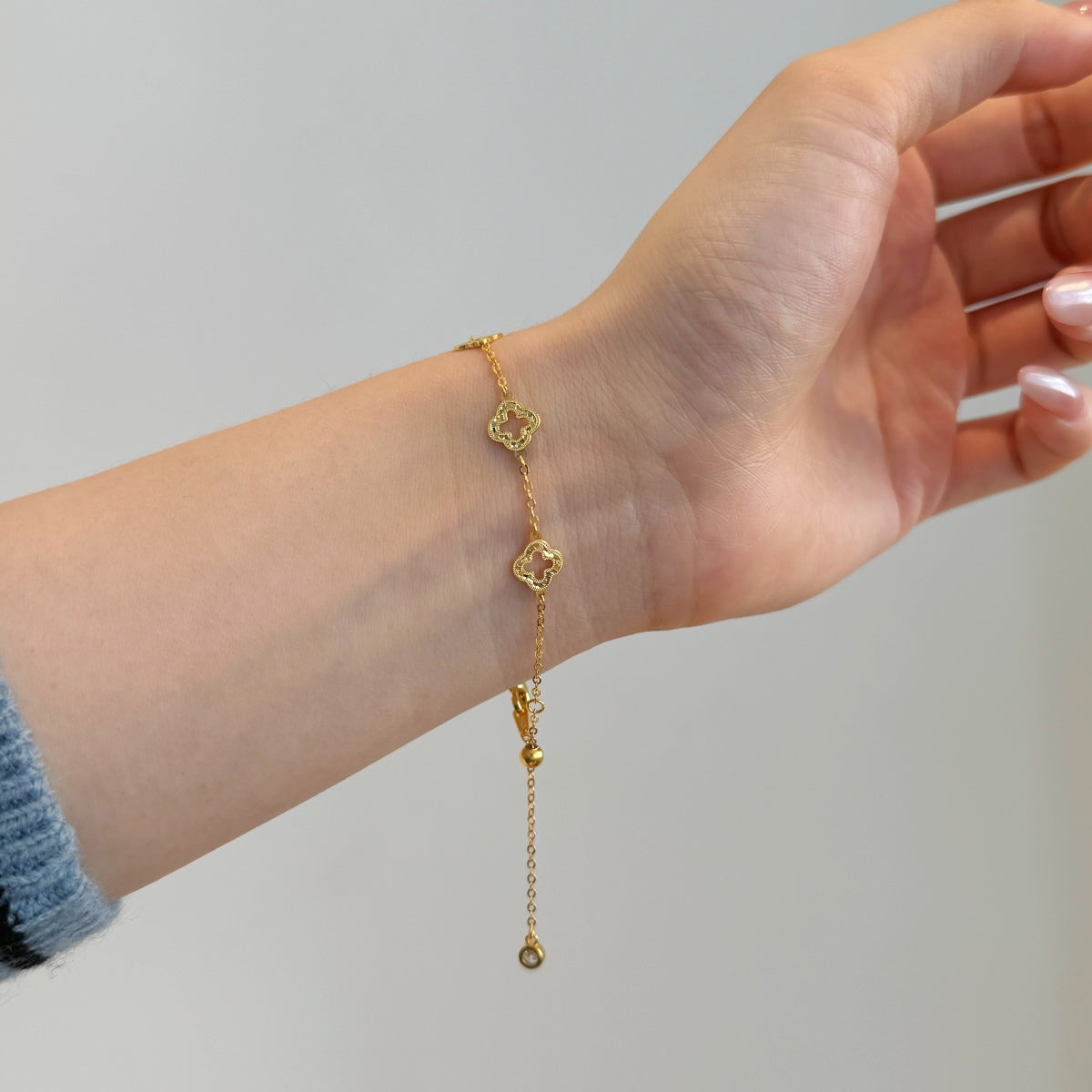 Gold-plated 925 silver bracelet with clover leaf pendants