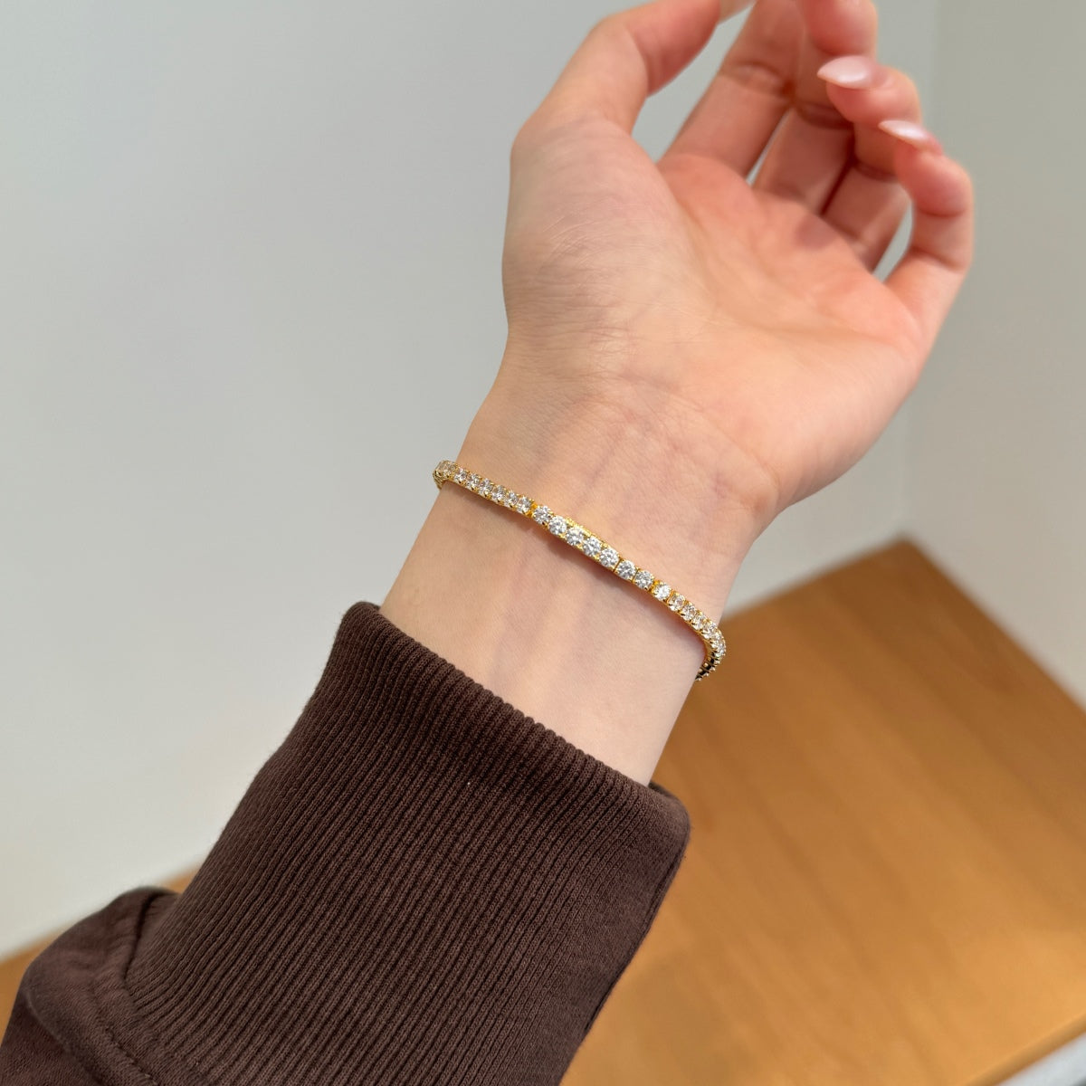 High-quality 925 silver bracelet with fully set zirconia stones