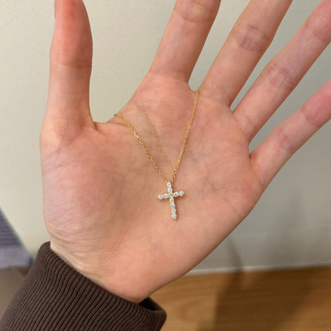 18K gold-plated chain made of 925 sterling silver with a large cross pendant and zirconia