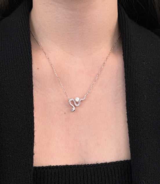 Silver 925 snake necklace – sparkling eye-catcher