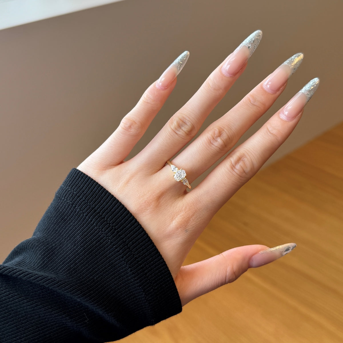 14K gold-plated 925 silver ring with oval zirconia and sparkling accents